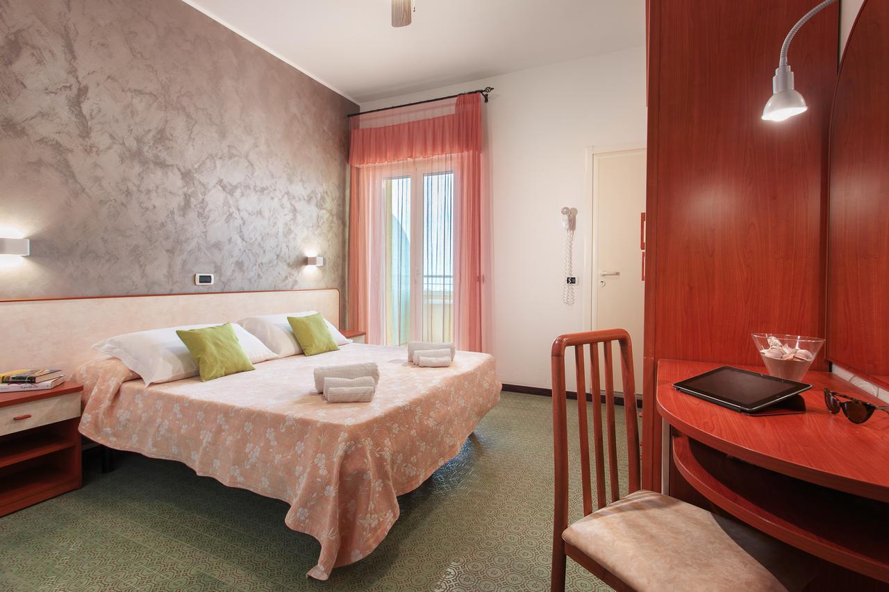 Hotel Sandra Gatteo a Mare Dış mekan fotoğraf