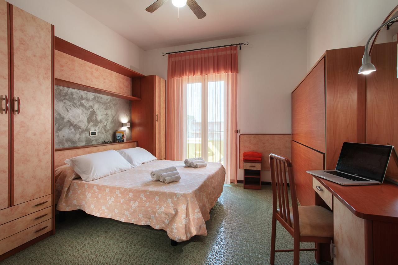 Hotel Sandra Gatteo a Mare Dış mekan fotoğraf
