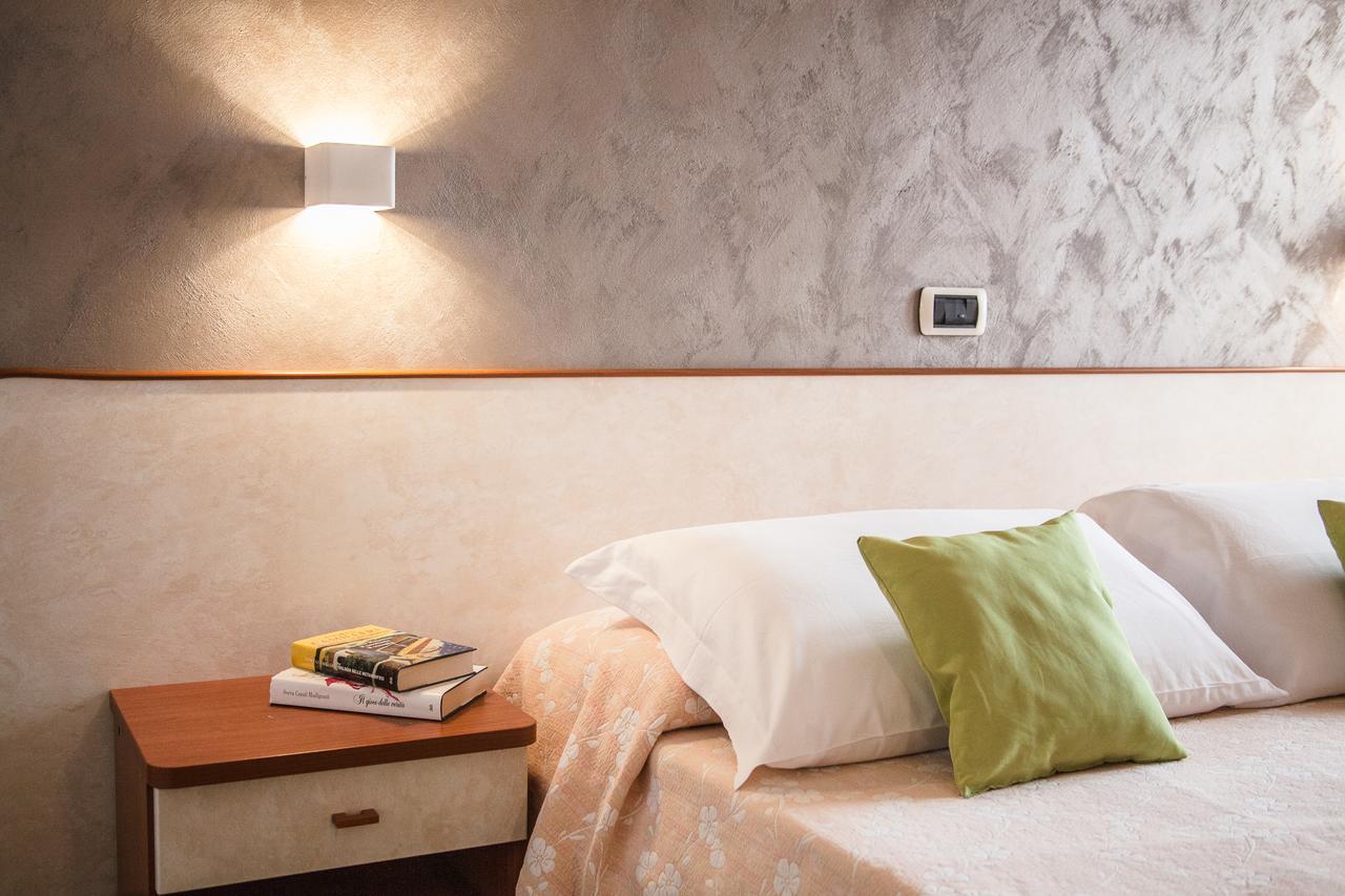 Hotel Sandra Gatteo a Mare Dış mekan fotoğraf