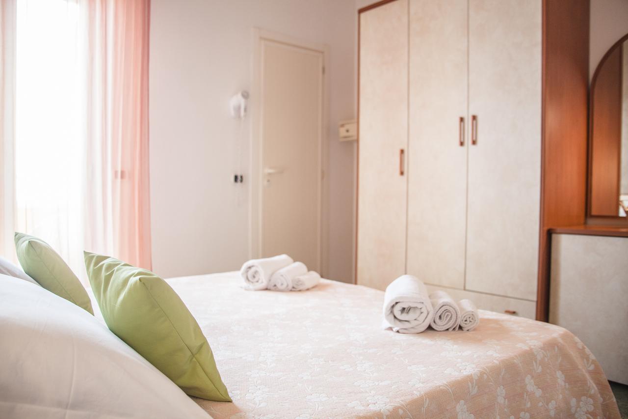 Hotel Sandra Gatteo a Mare Dış mekan fotoğraf