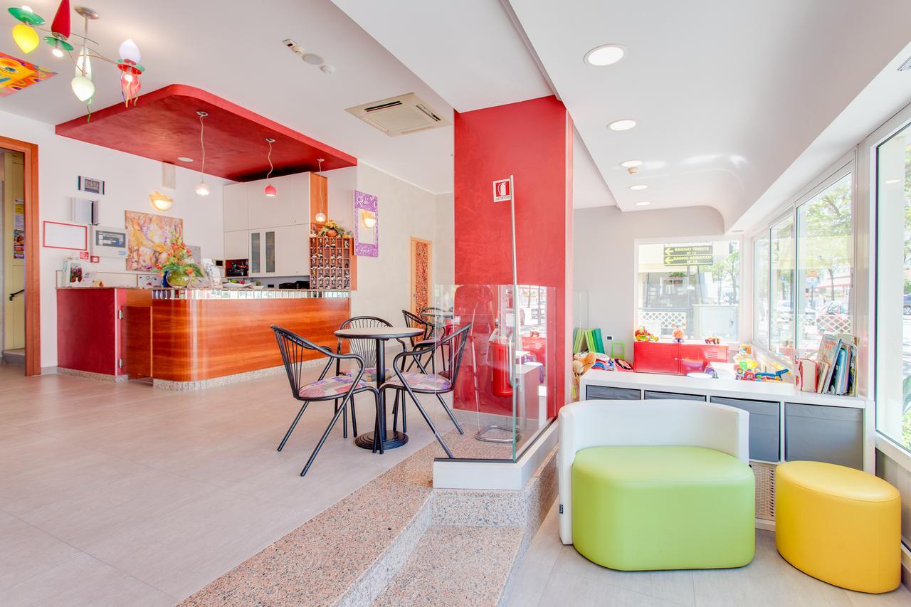 Hotel Sandra Gatteo a Mare Dış mekan fotoğraf