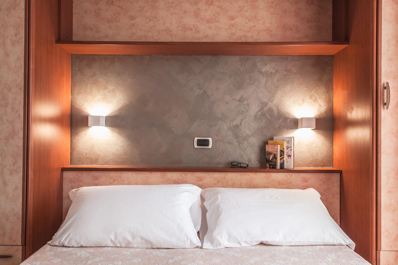 Hotel Sandra Gatteo a Mare Dış mekan fotoğraf