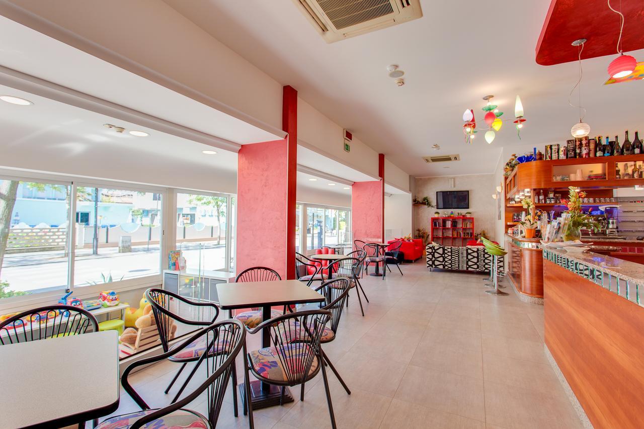 Hotel Sandra Gatteo a Mare Dış mekan fotoğraf
